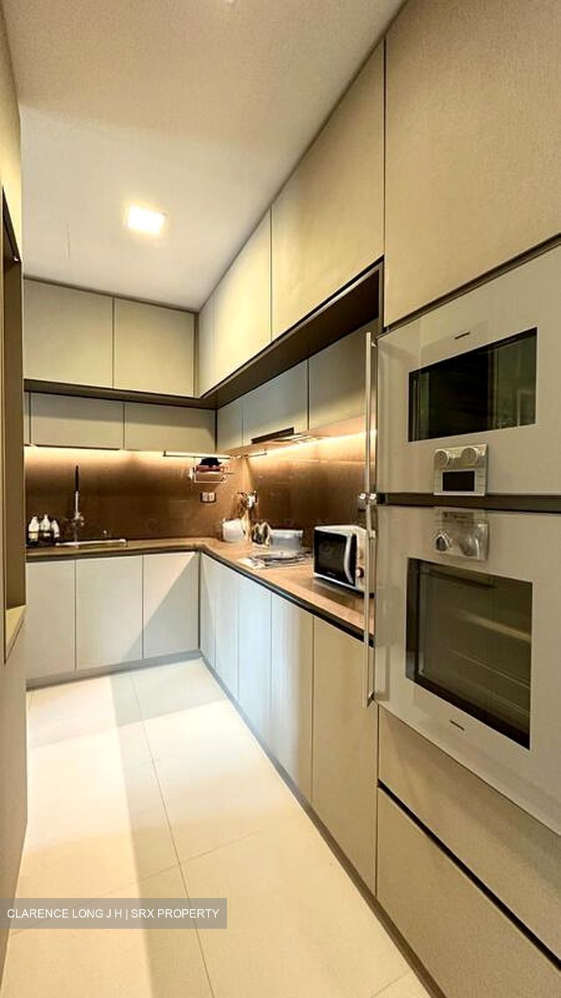 The Cornwall (D10), Condominium #525146071